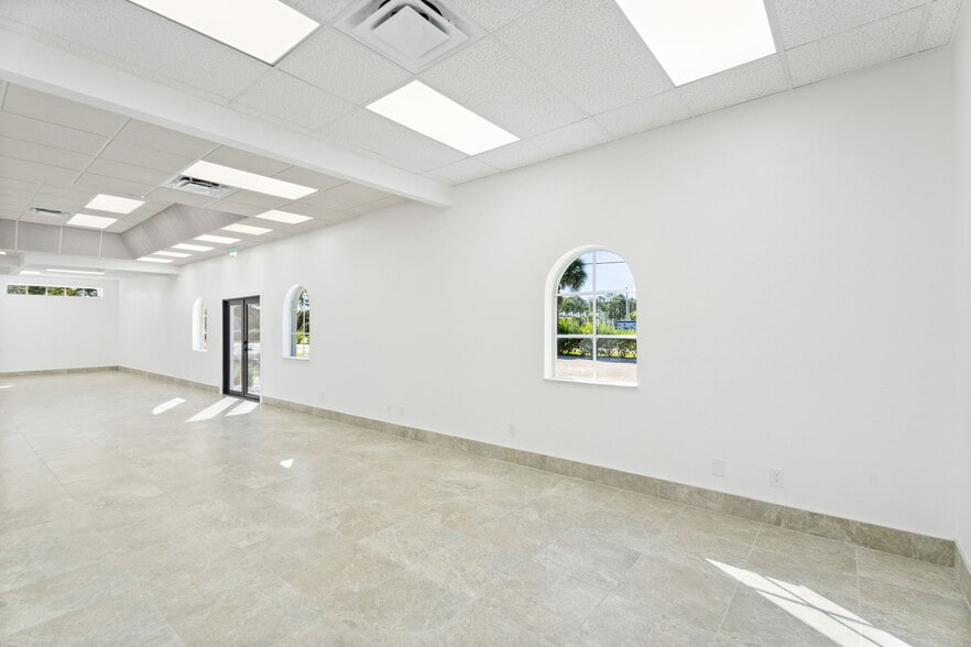 More Photos Of 1120 Village Lakes Blvd, Lehigh Acres Golf Course Driving Range For Lease