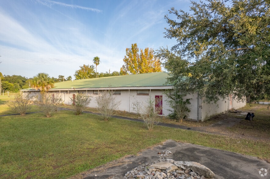 More Photos Of 800 N Lincoln Ct, Jacksonville Religious Facility For Sale