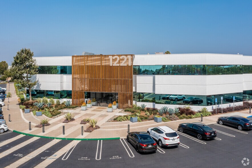 More Photos Of 1221 E Dyer Rd, Santa Ana Office For Sale