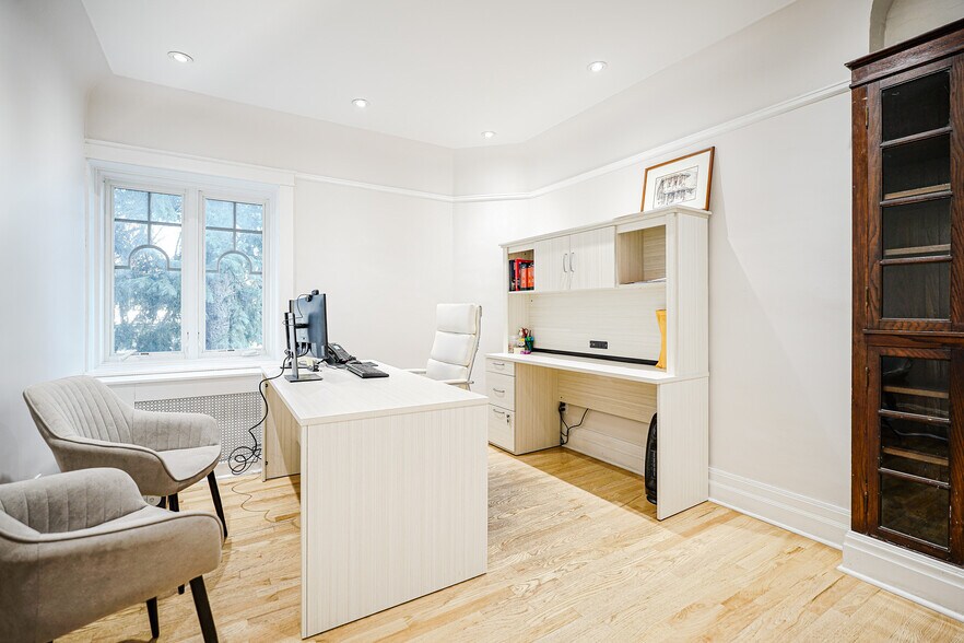 More Photos Of 4565 Rue Sherbrooke O, Westmount Office For Lease
