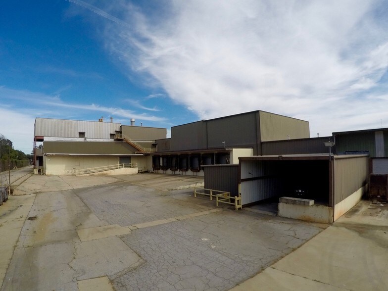 More Photos Of 535 Macon St, McDonough Manufacturing For Lease