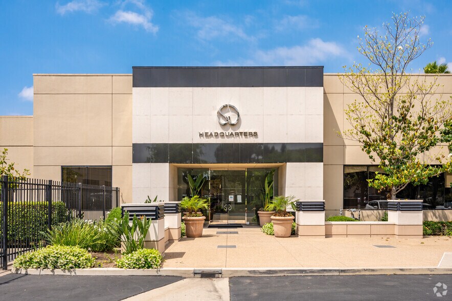 More Photos Of 17622 Armstrong Ave, Irvine Research And Development For Lease