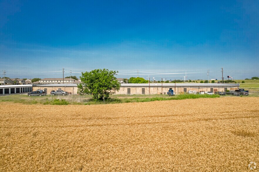 More Photos Of 1419 Fleming Dr, Seguin Self Storage For Sale
