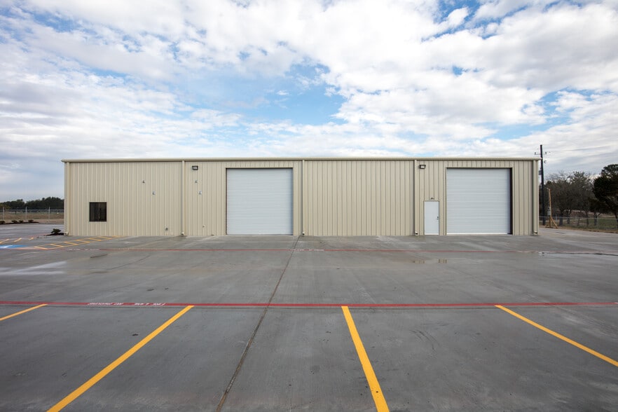 More Photos Of 3642 Bacor Rd, Houston Warehouse For Lease