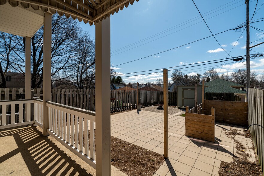 More Photos Of 3701 E Layton Ave, Cudahy Storefront Retail Residential For Sale