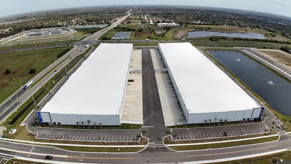 More Photos Of 4505 24th St E, Bradenton Distribution For Lease
