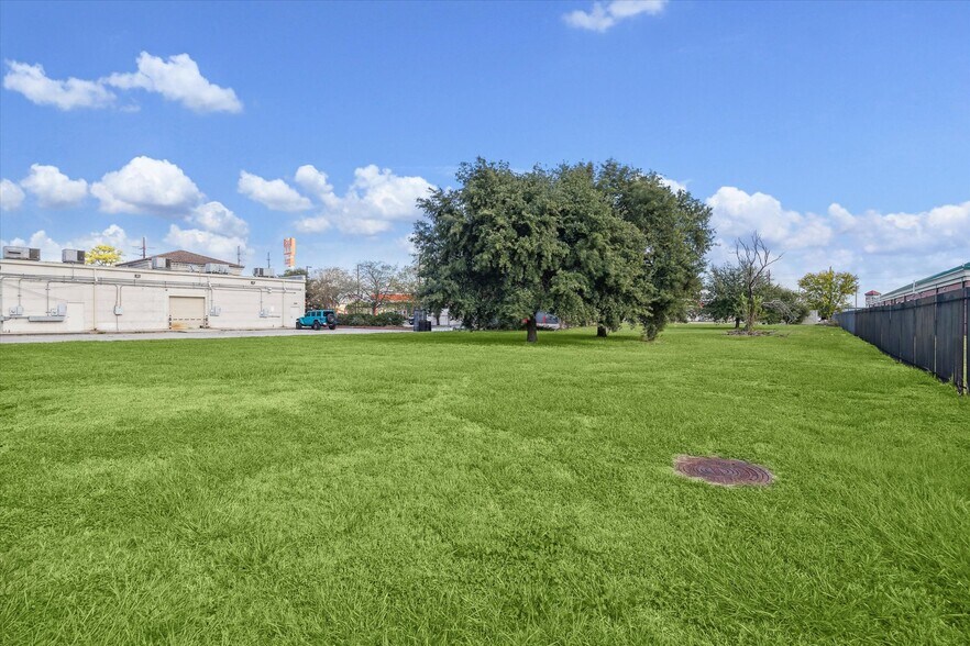 More Photos Of 16920 Mathis Church Rd, Houston Flex For Sale