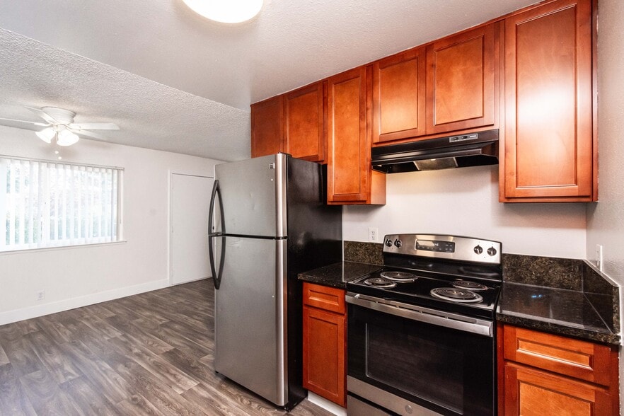 More Photos Of 3831-3835 Annadale Ln, Sacramento Apartments For Sale