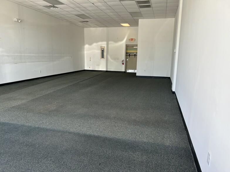 More Photos Of 1002 Gardner Hill Dr, Jamestown Storefront For Lease
