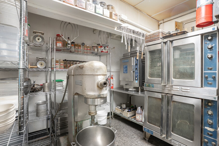 More Photos Of 545 Shoshone St S, Twin Falls Restaurant For Sale