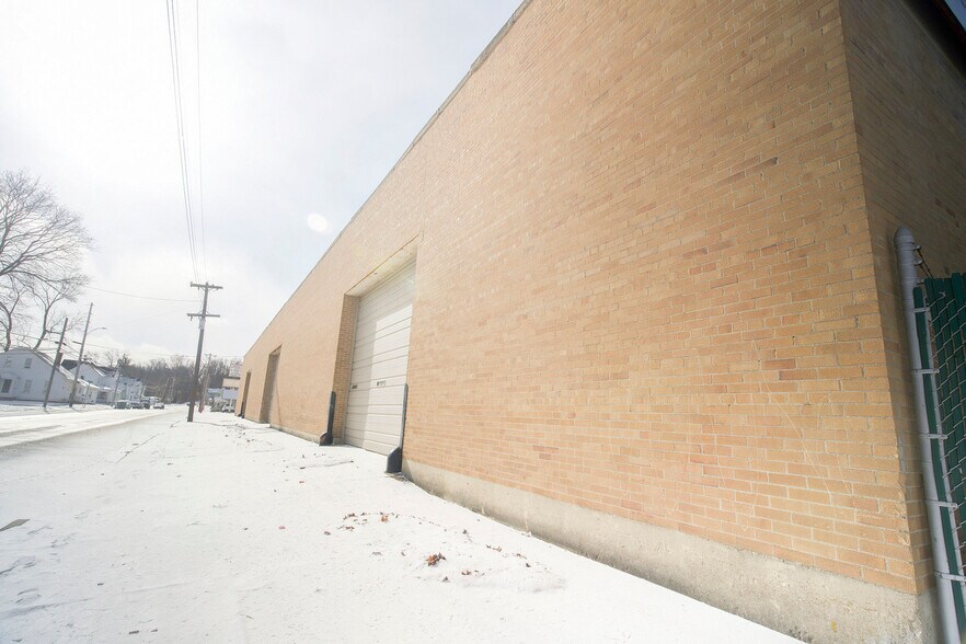 More Photos Of 221 S Walnut Ave, Sidney Warehouse For Sale