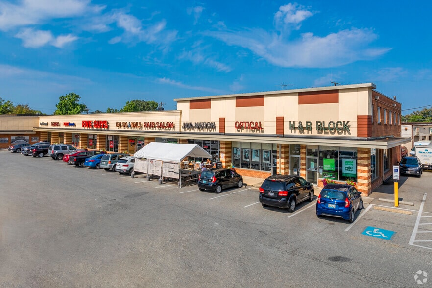 More Photos Of 10504-10520 Connecticut Ave, Kensington Freestanding For Lease