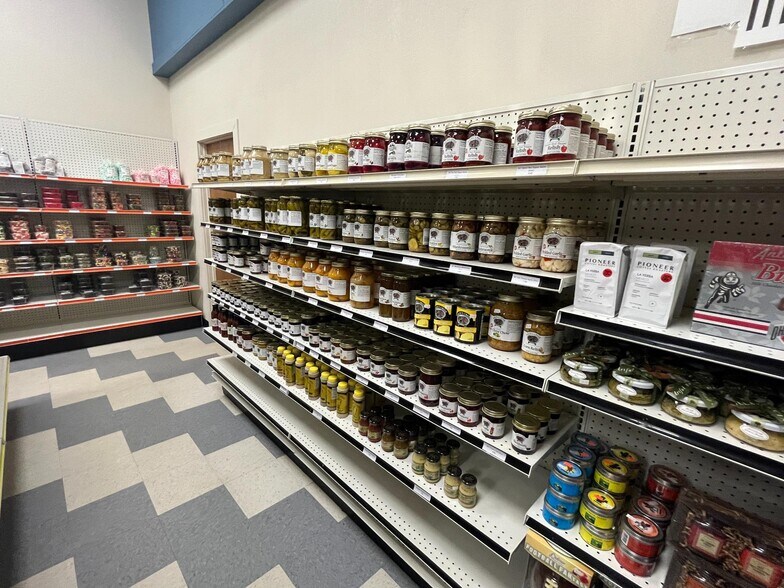 More Photos Of 704 E C St, Valentine Restaurant For Sale