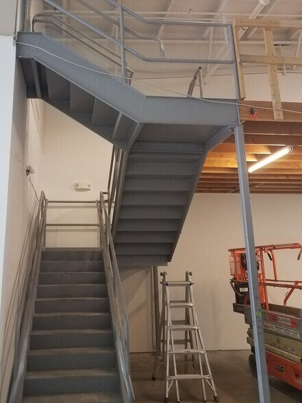 More Photos Of 280 Heritage Ave, Portsmouth Warehouse For Sale