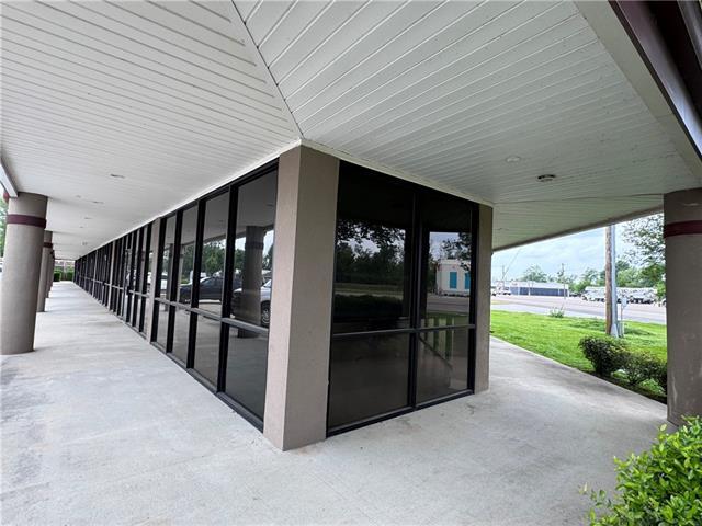 More Photos Of 100 Melonie St, Boutte Storefront For Lease