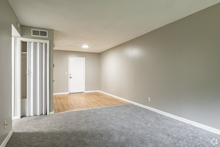 More Photos Of 3937 Glenwood Rd, Decatur Apartments For Sale