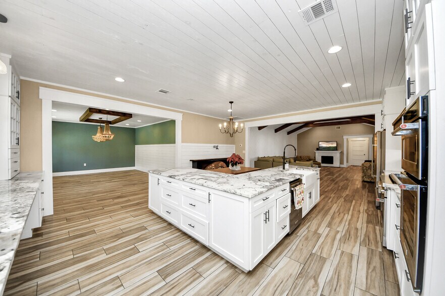 More Photos Of 17188 Highway 321, Dayton Specialty For Sale