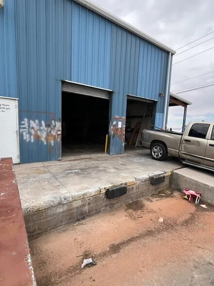 More Photos Of 995 Loma Verde Dr, El Paso Warehouse For Lease