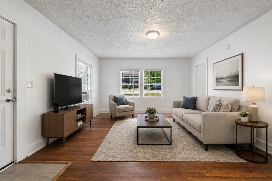 More Photos Of 419 Belmont Ave, Shelbyville Multifamily For Sale