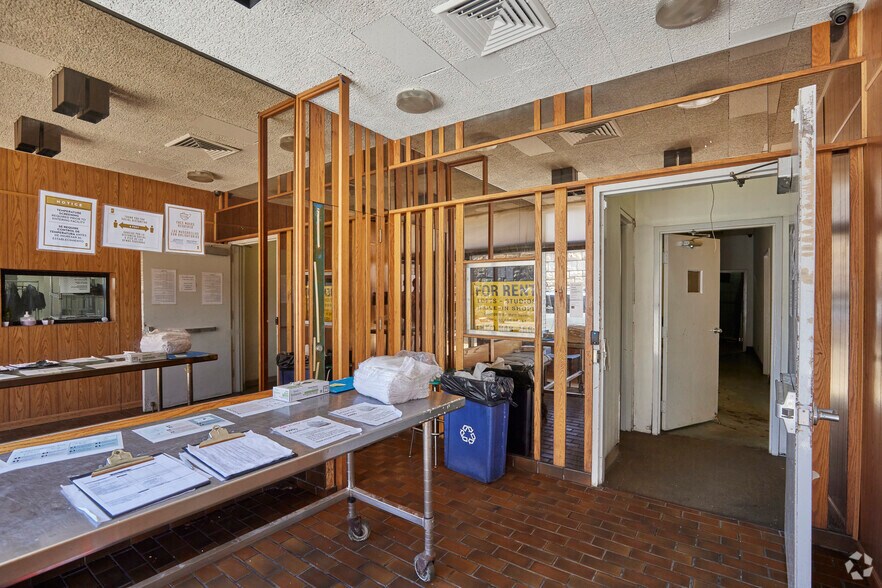 More Photos Of 2590 Park Ave, Bronx Manufacturing For Lease