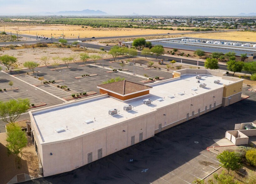 More Photos Of 958 E Rodeo Rd, Casa Grande Storefront For Sale