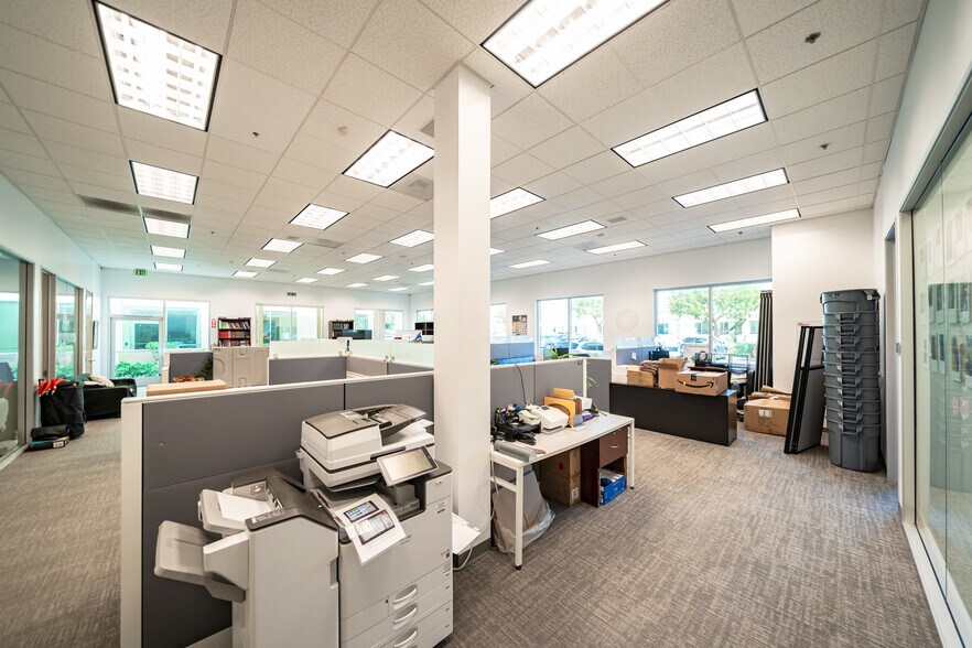 More Photos Of 94 Discovery, Irvine Medical For Sale