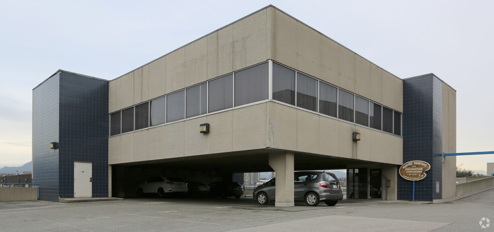 More Photos Of 2820 Ingleton Ave, Burnaby Warehouse For Lease