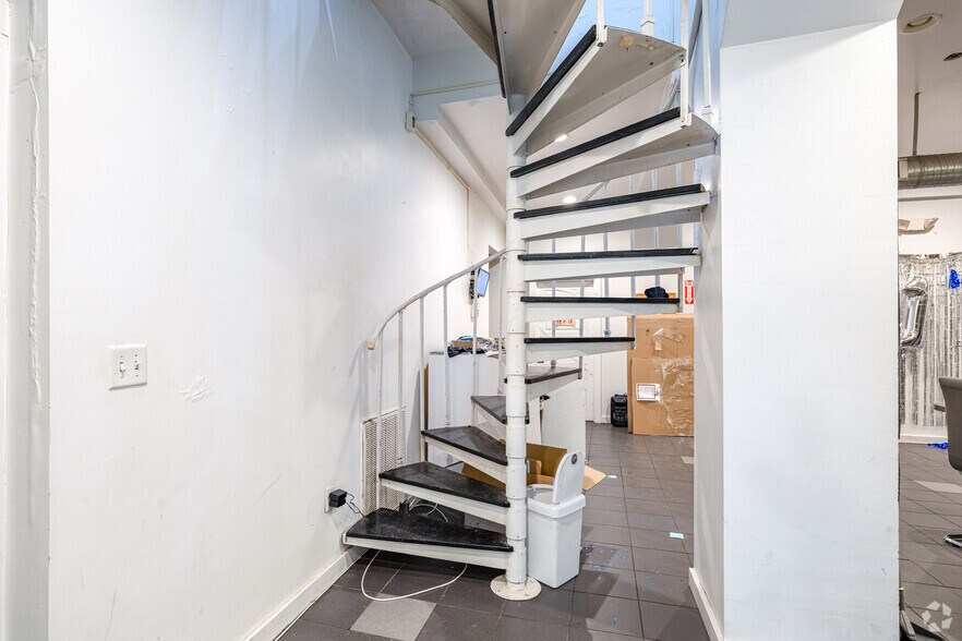 More Photos Of 221 Washington St, Binghamton Unknown For Sale