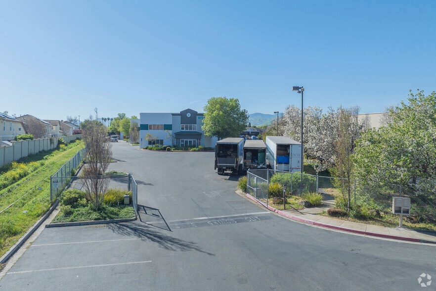 More Photos Of 671 Willow Pass Rd, Pittsburg Warehouse For Lease