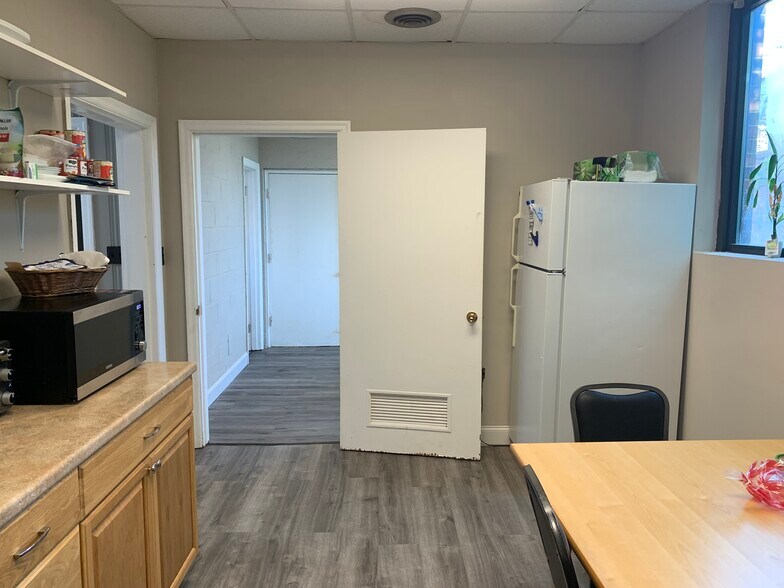More Photos Of 109 W Atlantic St, South Hill Storefront Retail Office For Sale