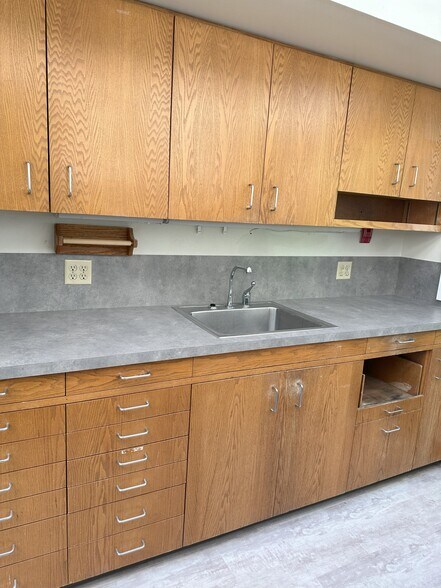 More Photos Of 3628 Meridian St, Bellingham Medical For Sale