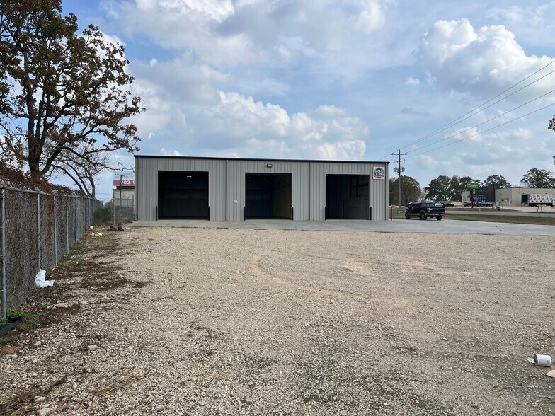 More Photos Of 15206 FM 968 W, Longview Flex For Lease