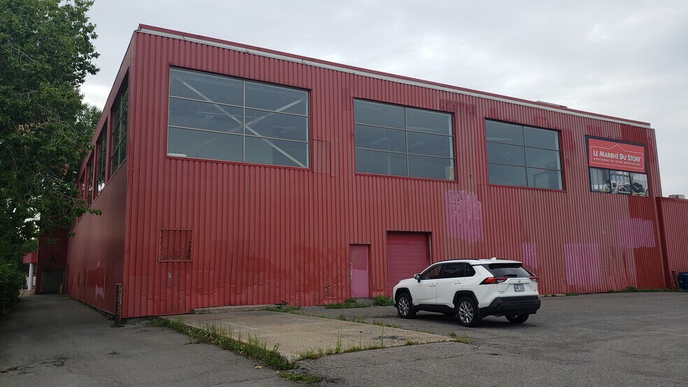 More Photos Of 3500-3520 Boul Saint-Joseph E, Montréal Storefront For Lease