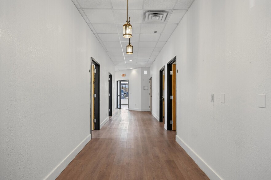More Photos Of 7225 W Highway 71, Austin Medical For Lease