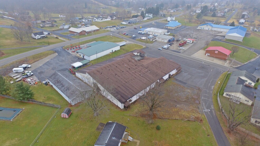 More Photos Of 1117 Willow Dr, Waynesburg Industrial For Sale