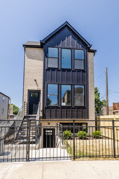 Primary Photo Of 544 Lawndale ave, Chicago Apartments For Sale
