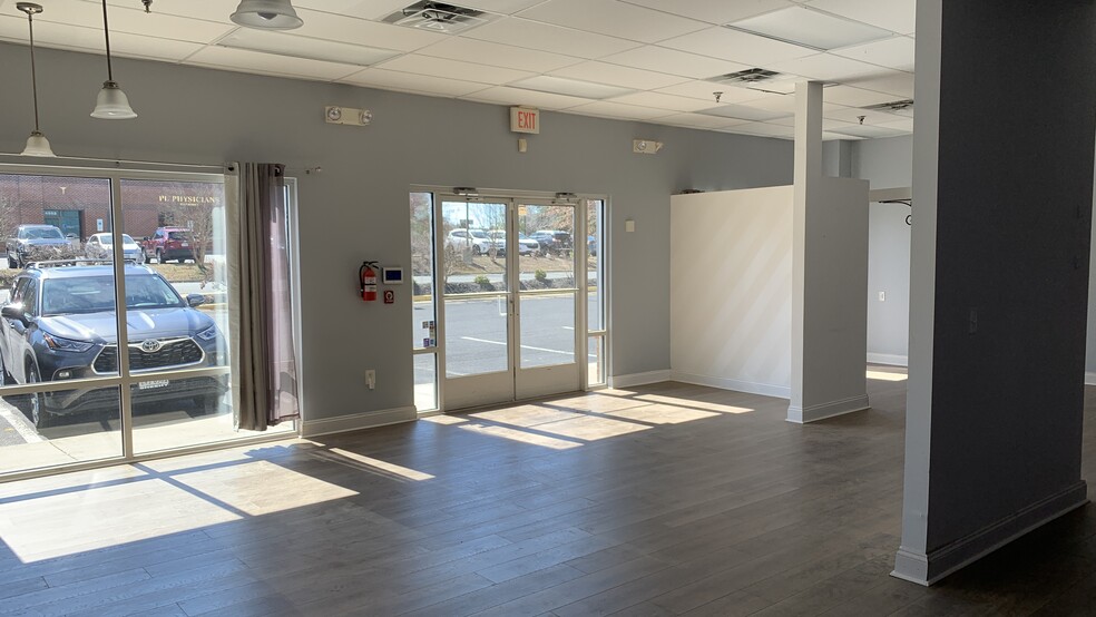 More Photos Of 4551-4555 Empire Ct, Fredericksburg Unknown For Lease
