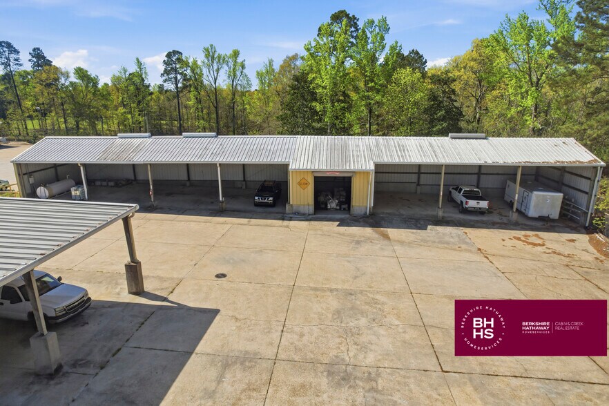 More Photos Of 3012 US-98, Mccomb Flex For Sale