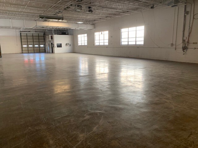 More Photos Of 7601 E 88th Pl, Indianapolis Manufacturing For Lease