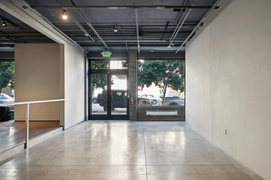 More Photos Of 2405 Folsom St, San Francisco Multifamily For Sale