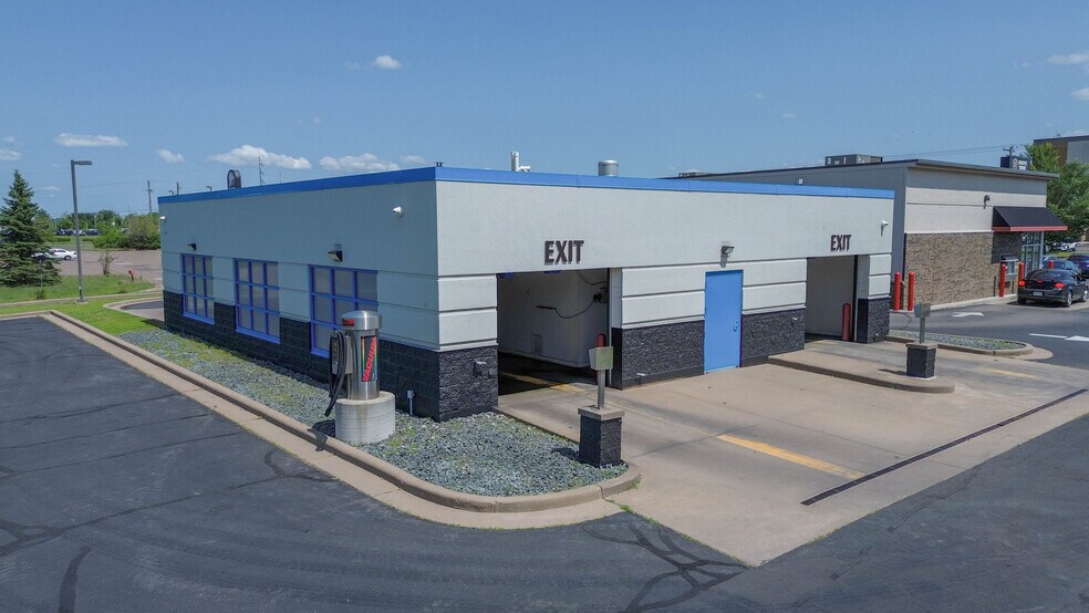 More Photos Of 2610 Craig Rd, Eau Claire Carwash For Sale