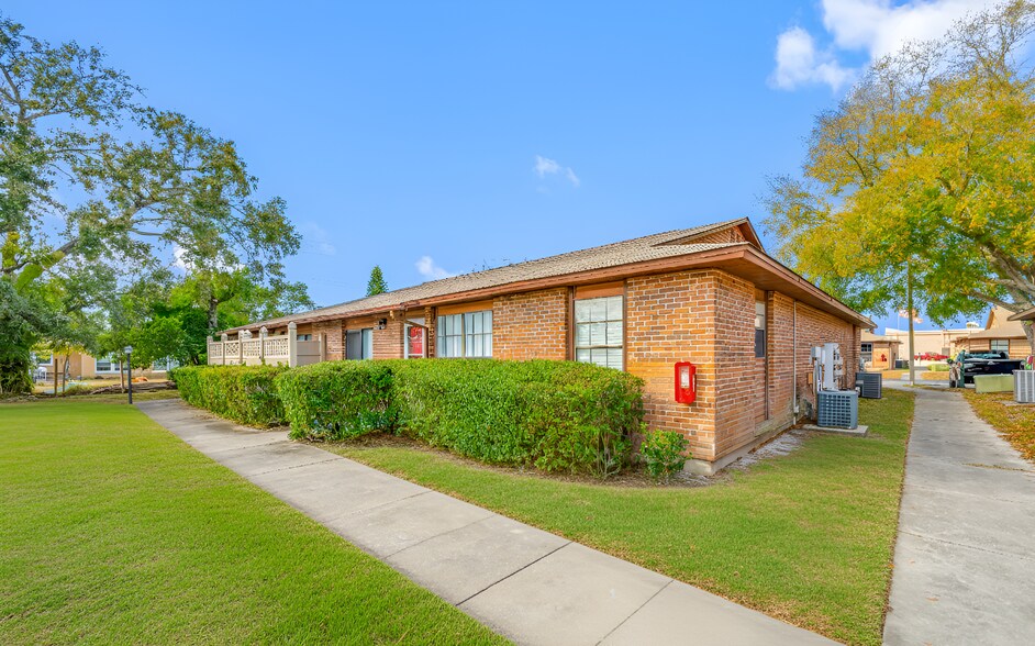 Primary Photo Of 7110 Tudor Ln, Port Richey Apartments For Sale
