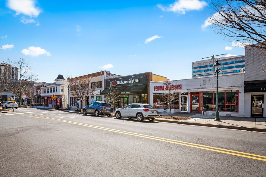 More Photos Of 13 W Allegheny Ave, Towson Storefront For Sale