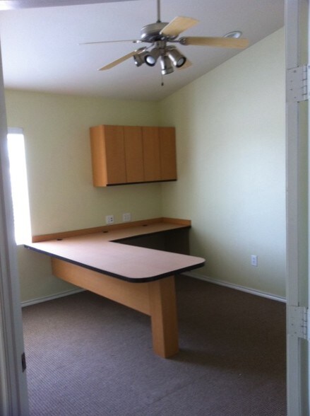 More Photos Of 11585-2 Hwy 181, San Antonio Office For Lease
