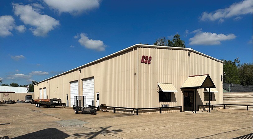 Primary Photo Of 6004 N Shepherd Dr, Houston Unknown For Lease