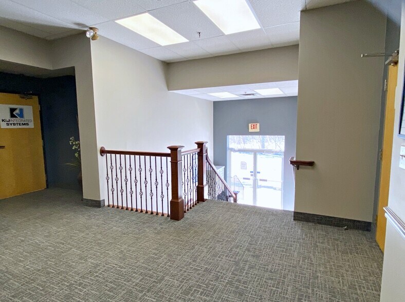 More Photos Of 217 Middlesex Tpke, Burlington Office For Lease