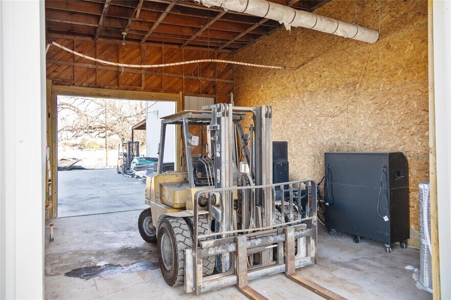 More Photos Of 3300 Milam Dr, Brownwood Industrial For Sale