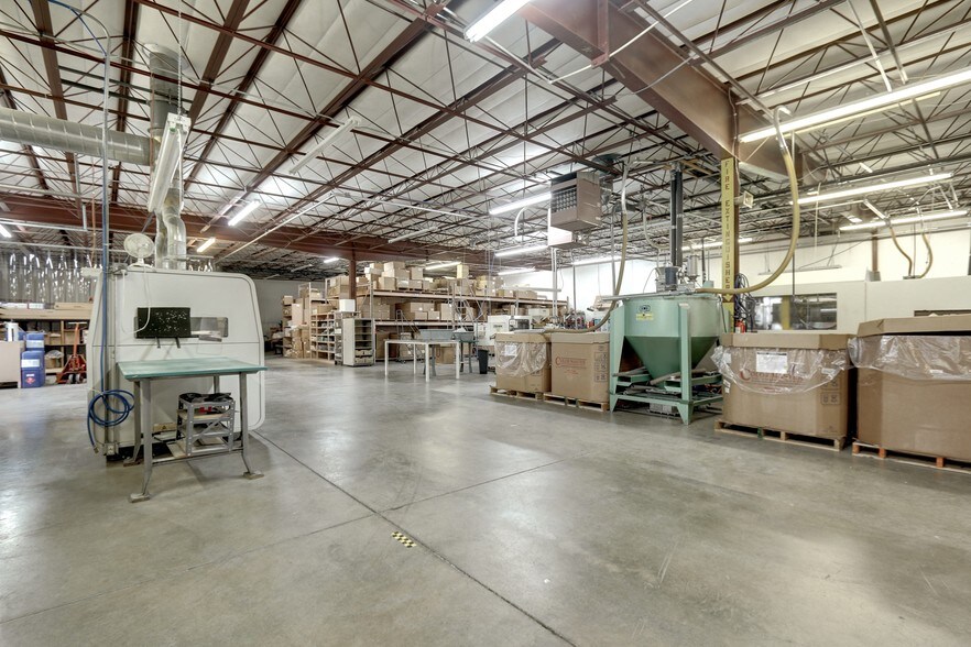 More Photos Of 16800 Highway 72, Arvada Flex For Lease