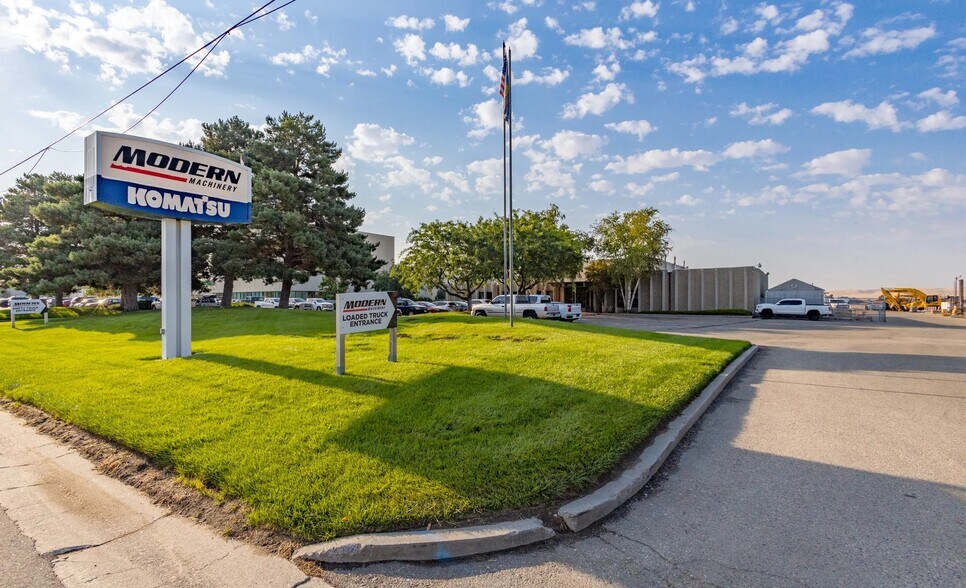 More Photos Of 1257 W Amity Rd, Boise Warehouse For Sale