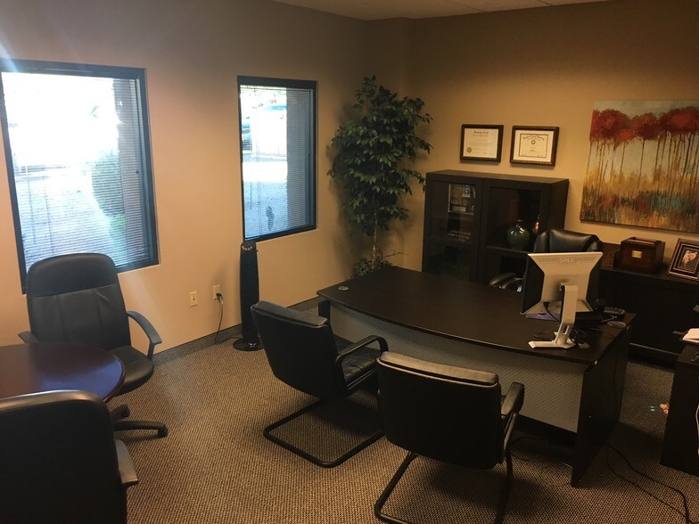 More Photos Of 8707 E Vista Bonita Dr, Scottsdale Office For Lease